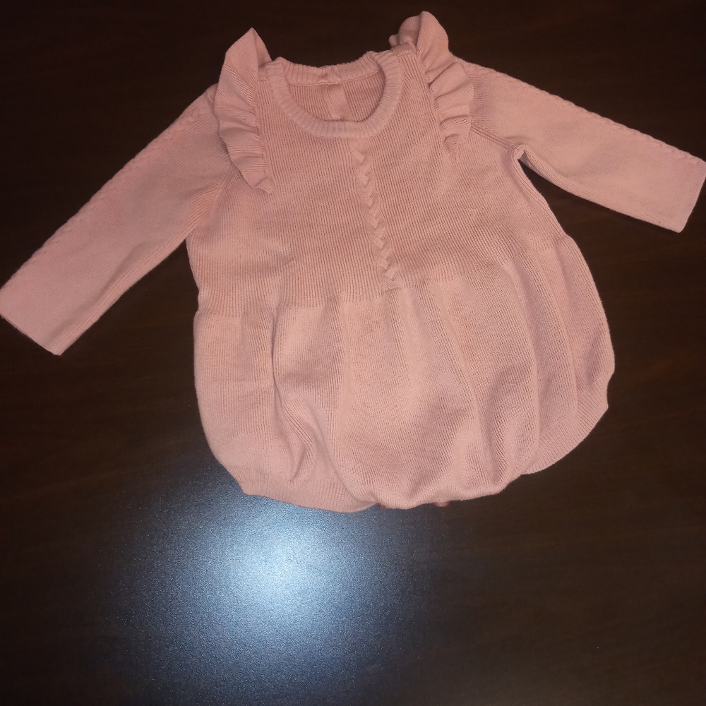 2T Like New Baby Girls Peach Knit Sweater Romper